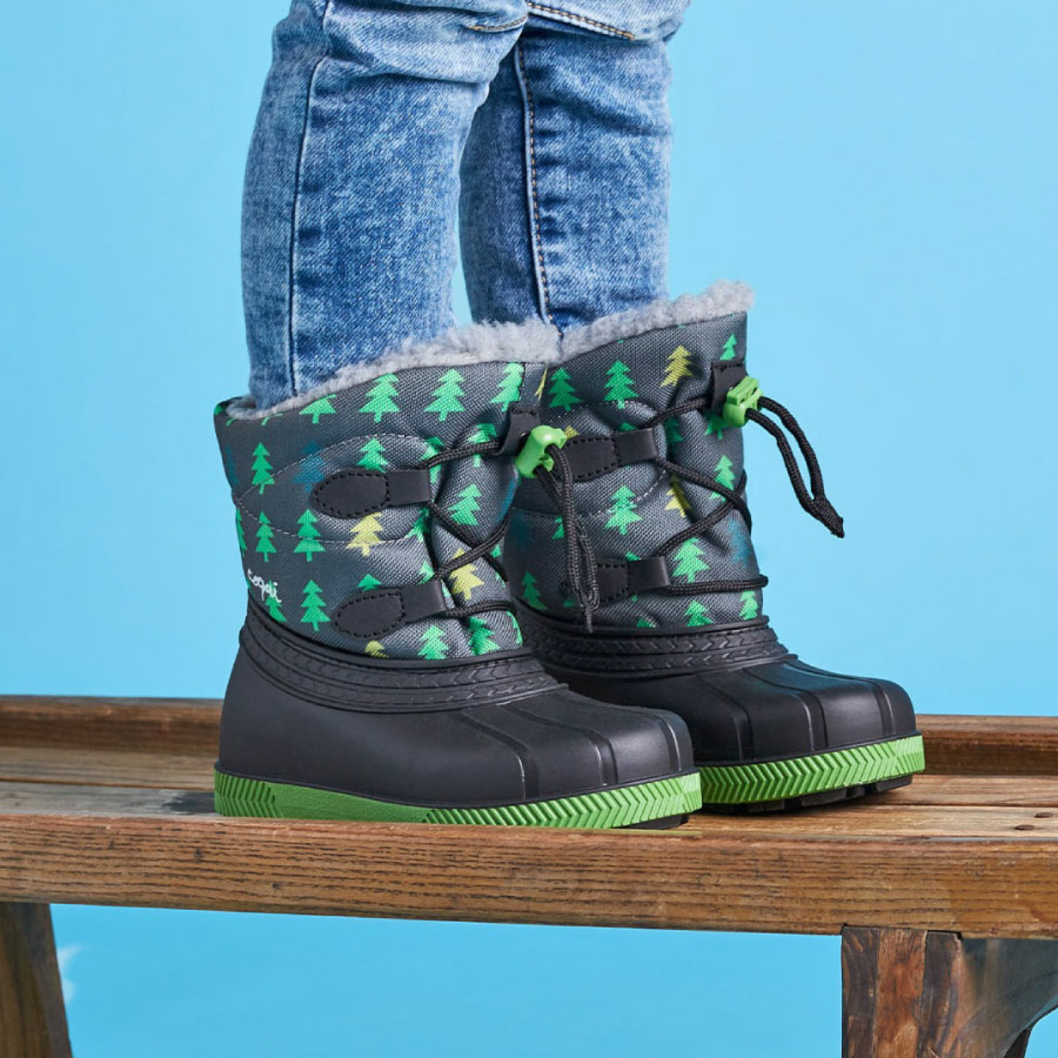 <span data-mce-style="color: rgb(0, 0, 0);" style="color: rgb(0, 0, 0);">Дитячі чоботи сноубутси COQUI BERGY (5032 Antracit tree)</span>