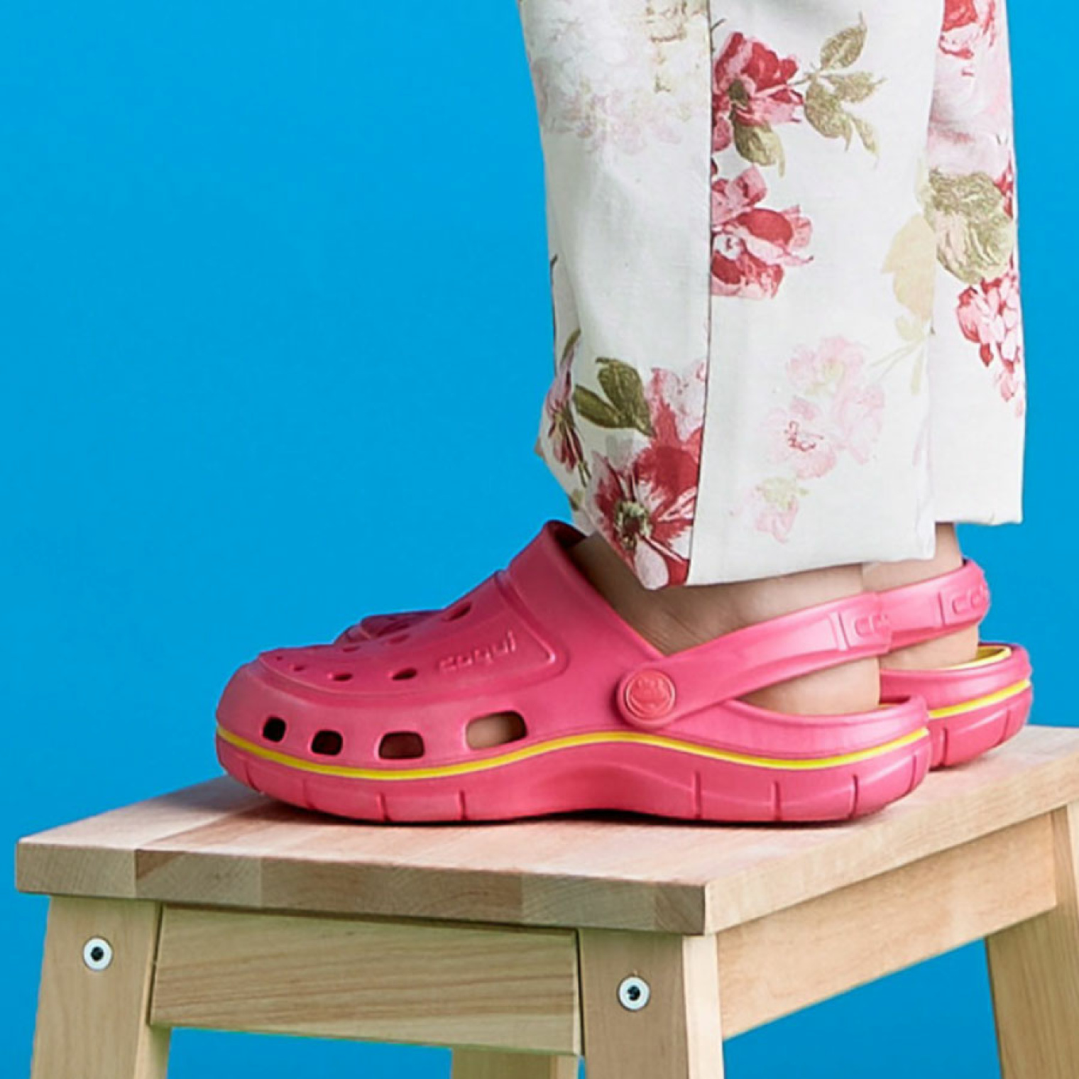 <span data-mce-style="color: rgb(0, 0, 0);" style="color: rgb(0, 0, 0);">Дитячі сабо COQUI JUMPER (6353 Fuchsia)</span>