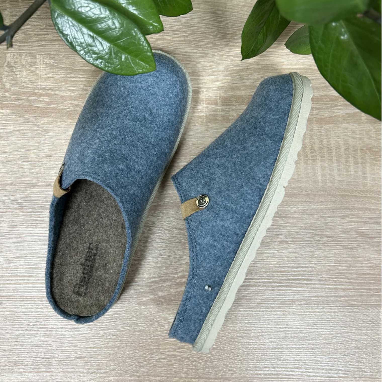 <span data-mce-style="color: rgb(0, 0, 0);" style="color: rgb(0, 0, 0);"><strong>Для чого підходять ці капці?</strong></span>