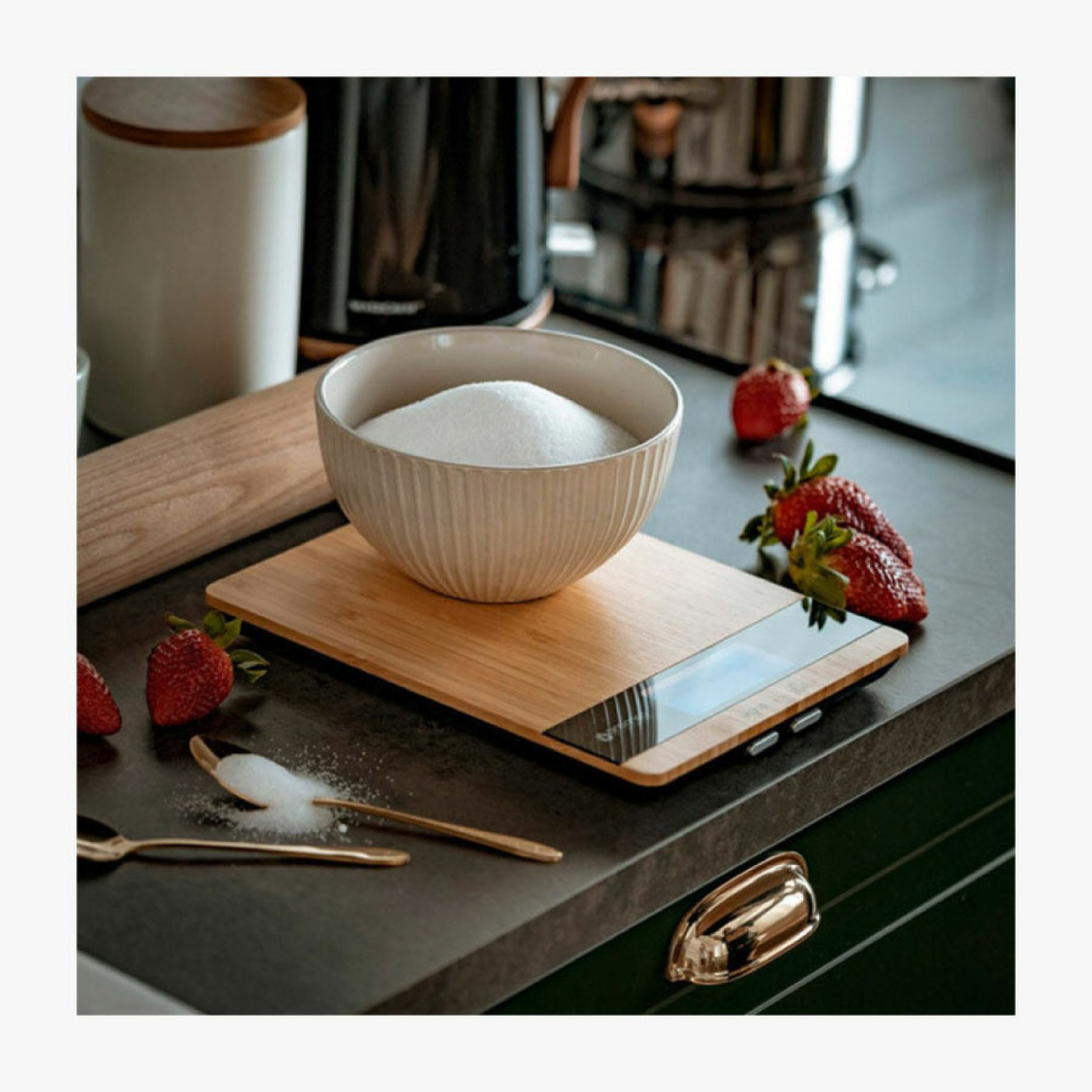 <span data-mce-style="color: rgb(0, 0, 0);" style="color: rgb(0, 0, 0);">Особливості та переваги</span>