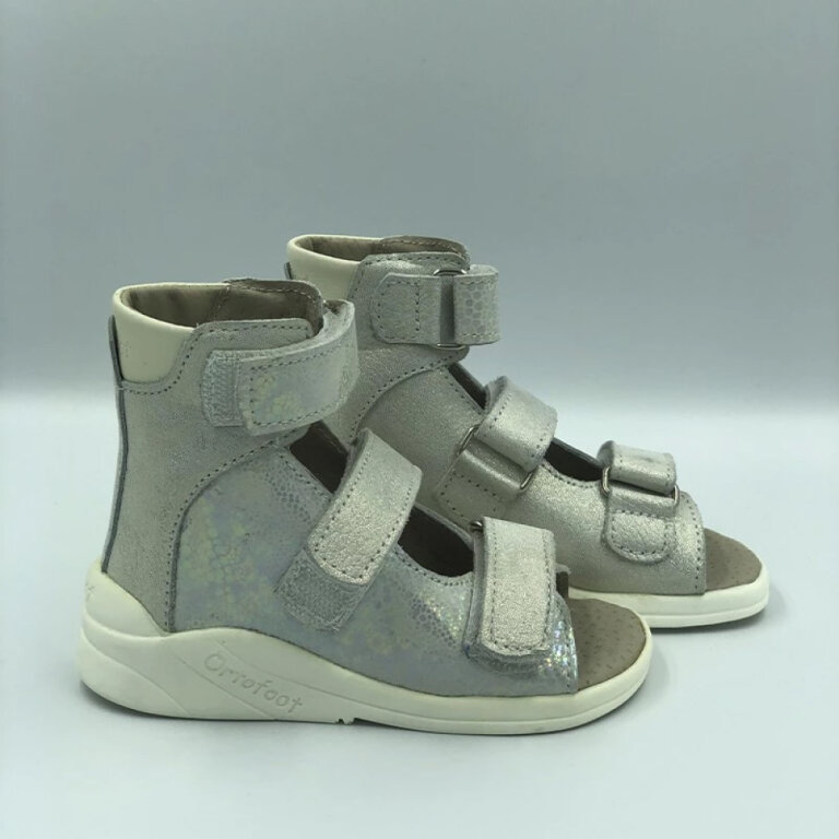 Лікувальні ортопедичні босоніжки Ortofoot 121 Active L сріблясті