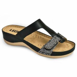 Анатомічні босоніжки Leon 914 чорні з камінням