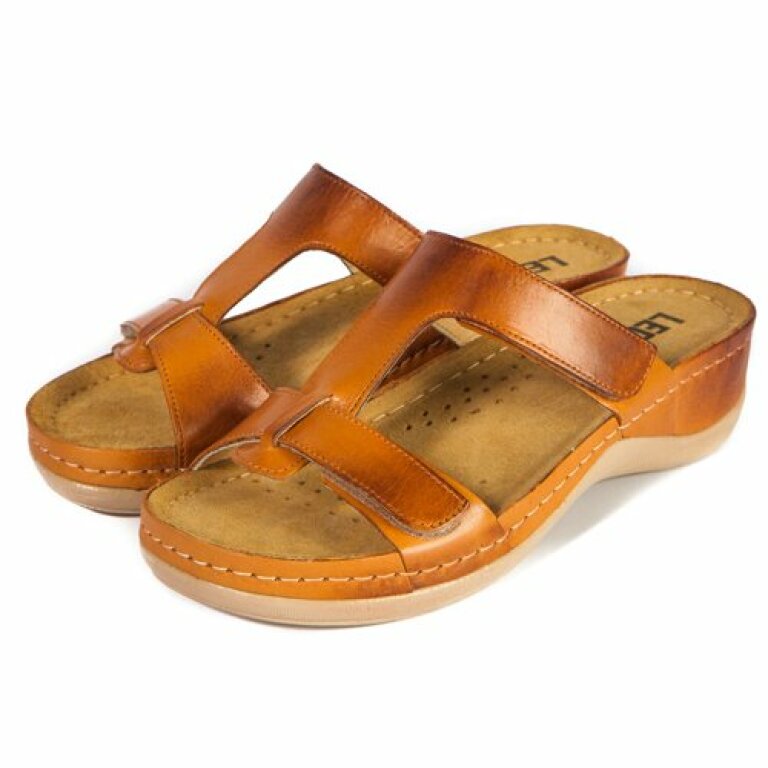 Анатомічні босоніжки Leon 914 коричневі