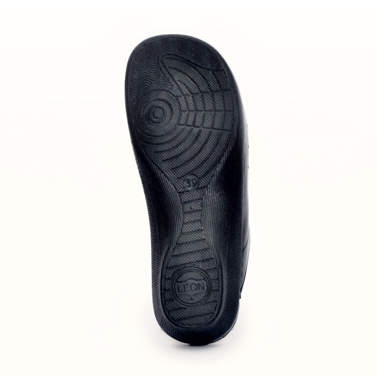 Анатомічні тапочки-сабо Leon PU100 чорні