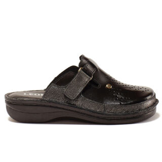 Анатомічні тапочки-сабо Leon V261 чорні