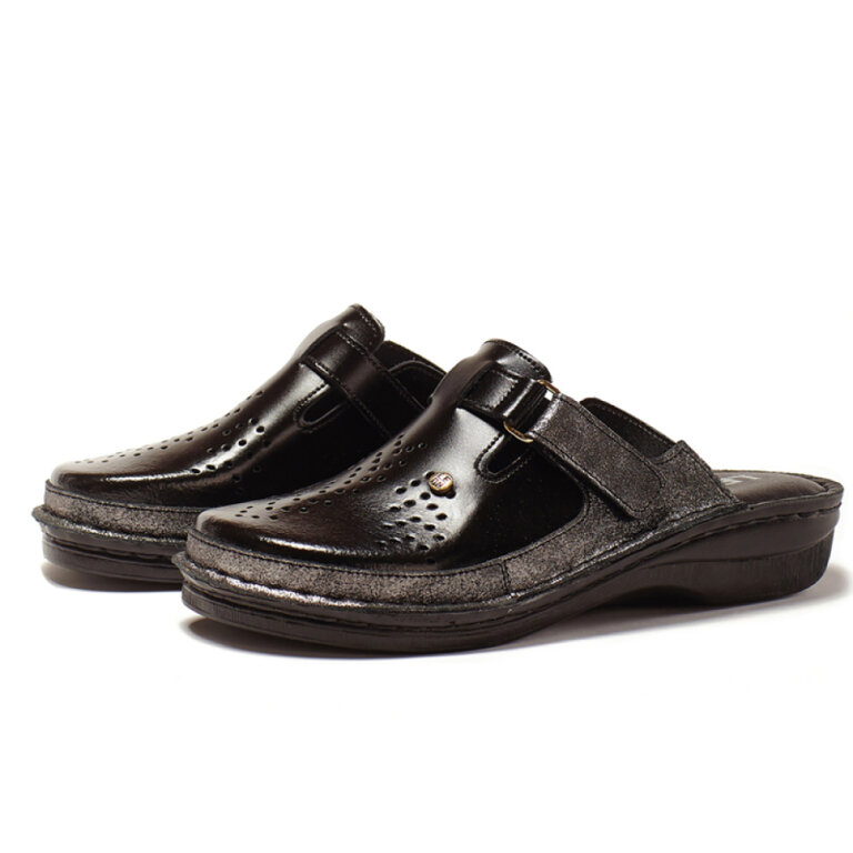 Анатомічні тапочки-сабо Leon V261 чорні