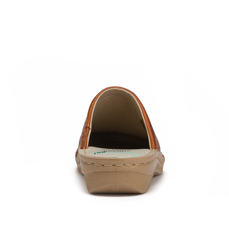 Анатомічні тапочки-сабо Leon 360 коричневі