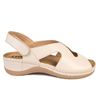 Анатомічні босоніжки Leon 924 бежеві