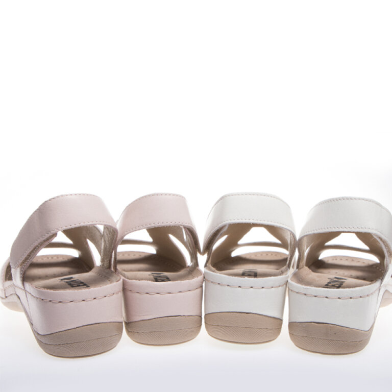 Анатомічні босоніжки Leon 924 бежеві