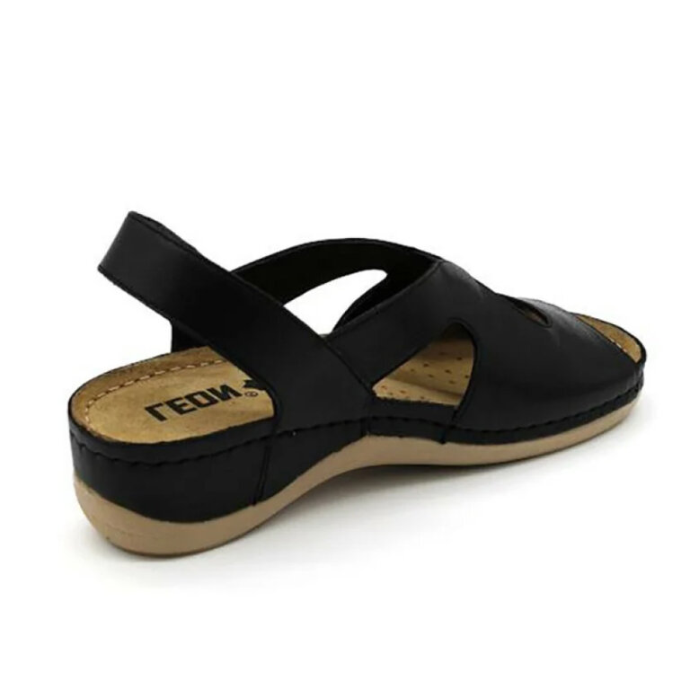 Анатомічні босоніжки Leon 924 чорні