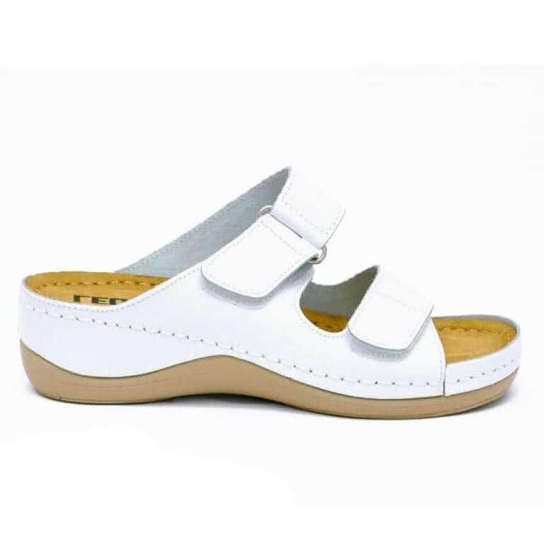 Анатомічні тапочки-сабо Leon 905 білі