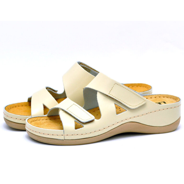 Анатомічні тапочки-сабо Leon 906 бежеві