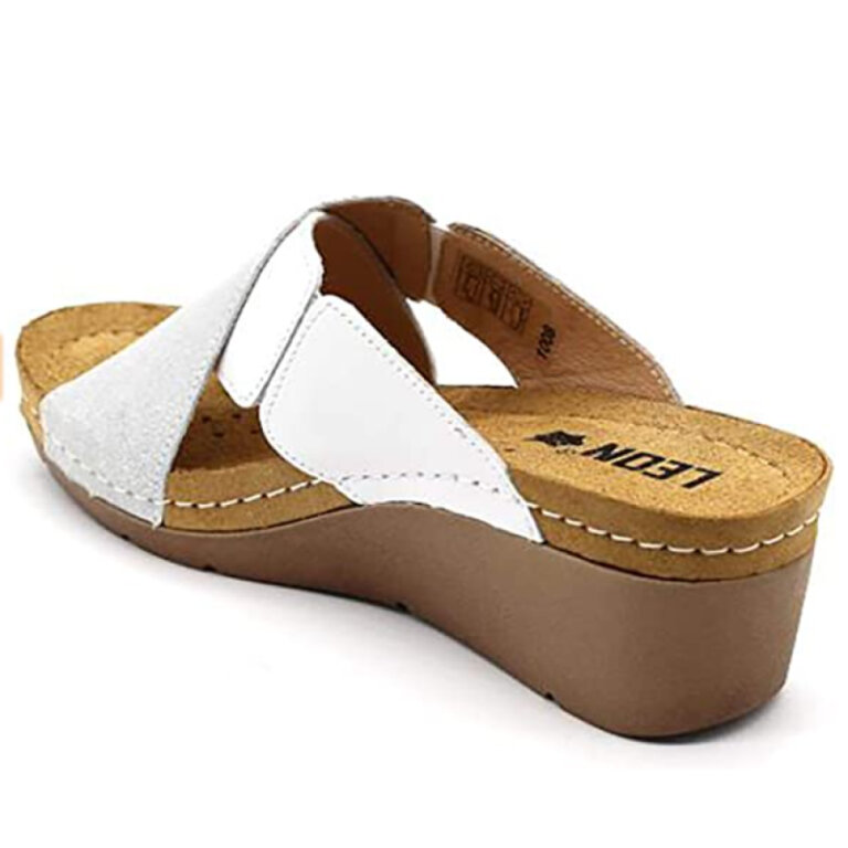 Анатомічні тапочки-сабо Leon 1008 білі