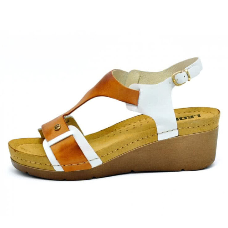 Анатомічні босоніжки Leon 1010 коричневі