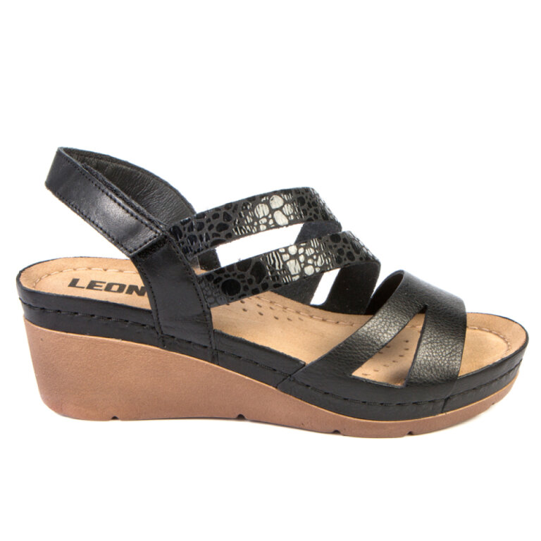 Анатомічні босоніжки Leon 1022 чорні