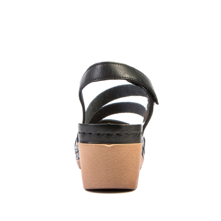 Анатомічні босоніжки Leon 1022 чорні