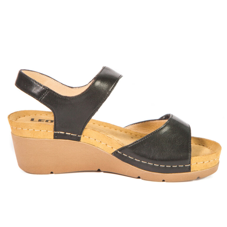 Анатомічні босоніжки Leon 1041 чорні