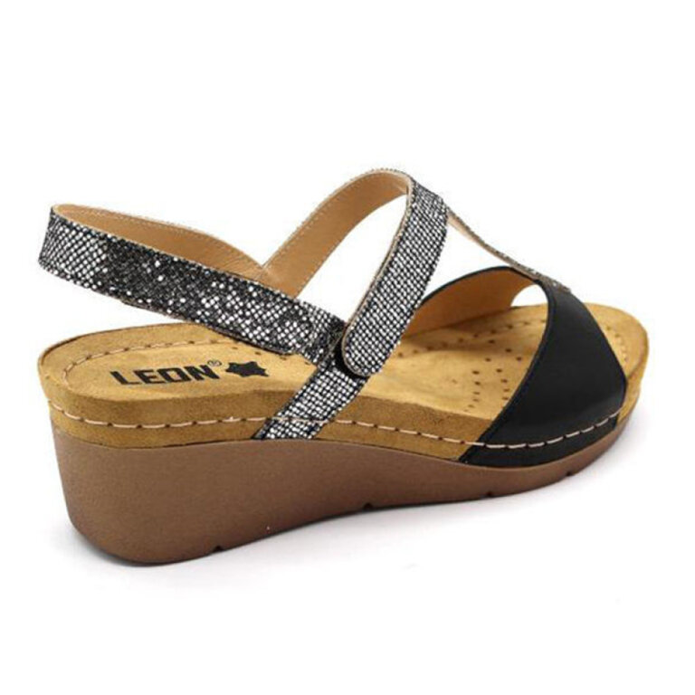 Анатомічні босоніжки Leon 1061 чорні з камінням