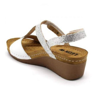 Анатомічні босоніжки Leon 1061 білі з камінням