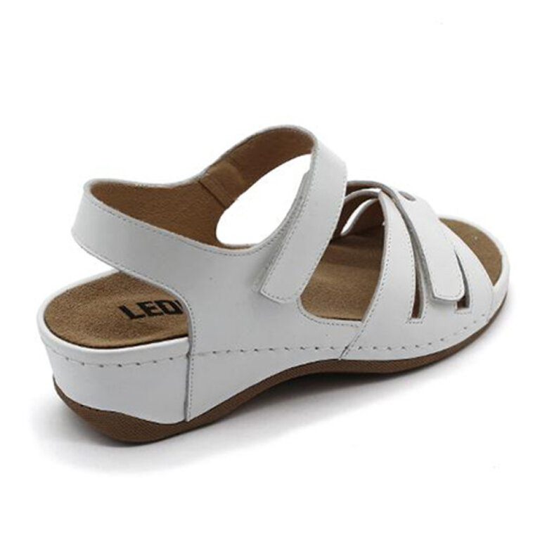 Анатомічні босоніжки Leon 2021 білий