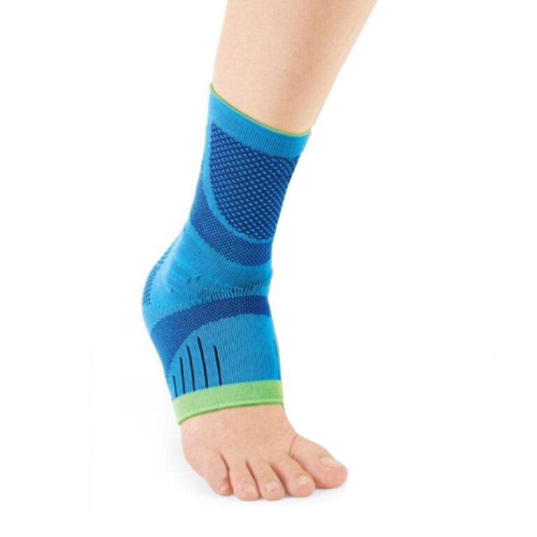 Еластичний бандаж на гомілковостопний суглоб з 3D в`язкою Ortop FS-939