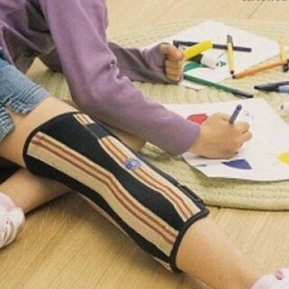 Тутор для фіксації коліна під кутом 0 ° Thuasne Ligaflex Immo Junior 2610 для підлітків