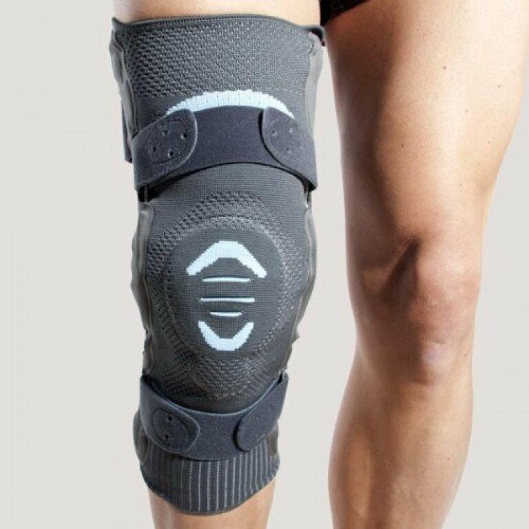 Лігаментарний ортез на коліно Thuasne Genu Ligaflex 2375 (закритий, 40 см) з бічними шарнірами