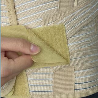 Дитячий коректор постави Aurafix DG-92 на всю спину