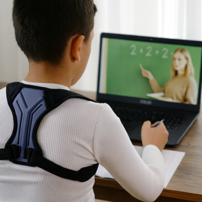 Реклинатор для коррекции осанки Aurafix E-142 для взрослых и подростков