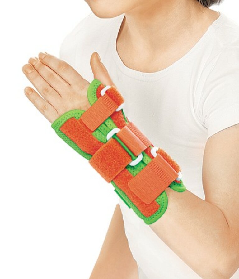 Дитячий променезап'ястковий ортез (на праву руку) Orlett WRS-202 (P)