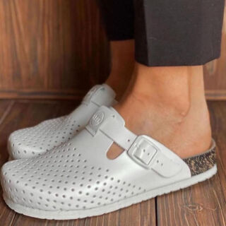 Анатомічні тапочки-сабо Leon 4250 білі