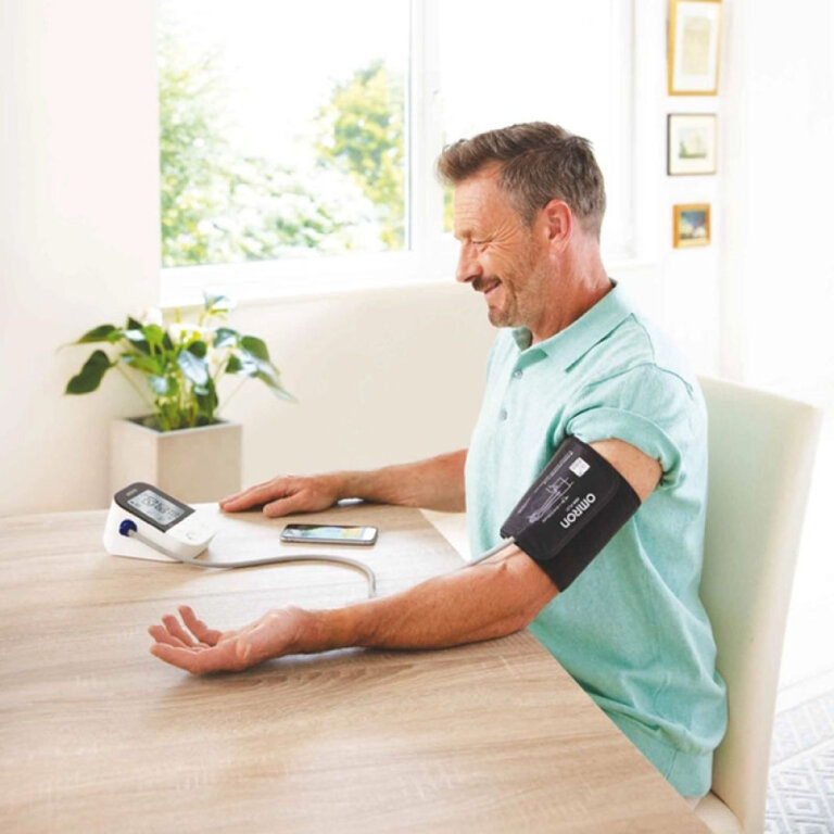 Тонометр автоматичний Omron М4 Intelli IT НЕМ-7155T-EВК