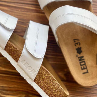 Анатомічні жіночі босоніжки Leon 4000 білі