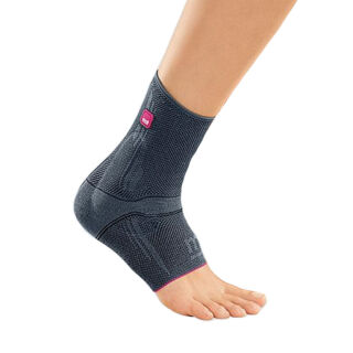 Бандаж на гомілковостопний суглоб Medi Levamed з силіконовими вставками