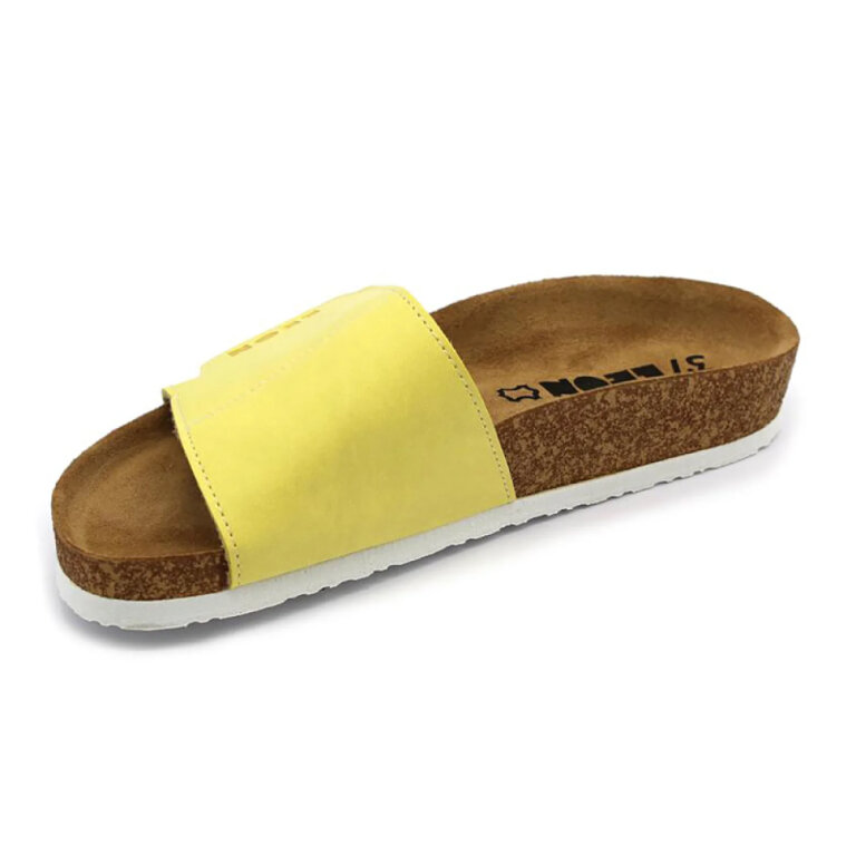 Шльопанці жіночі Leon 4022 жовті