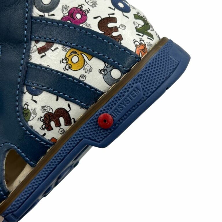 Дитячі Анатомічні босоніжки Ortomedica 2806 принт цифри