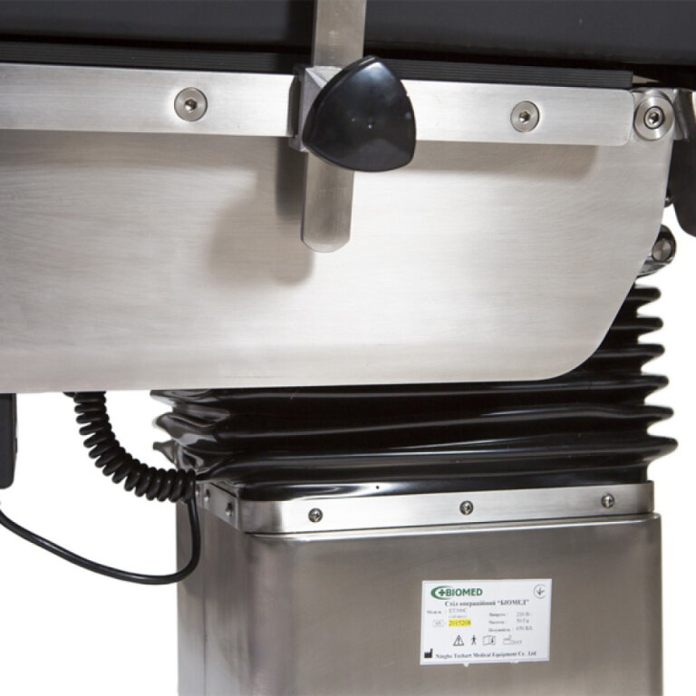 Стіл операційний ЕТ300C (Normal) з набором рентген-прозорих панелей