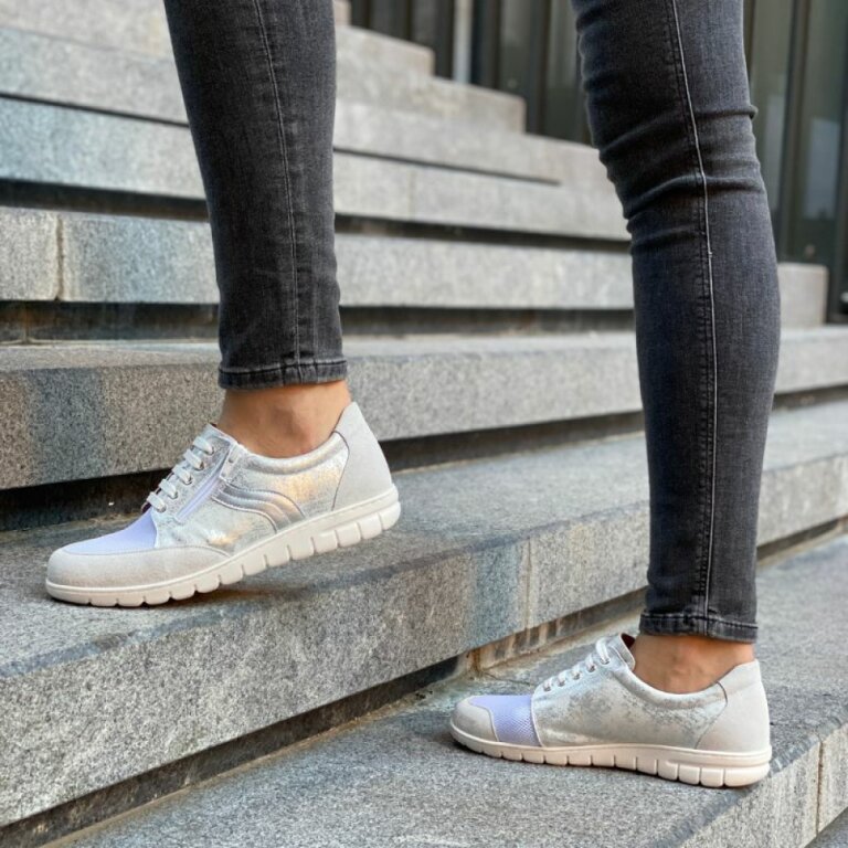 Анатомические женские кроссовки Softmode 2509 кожаная, серебро