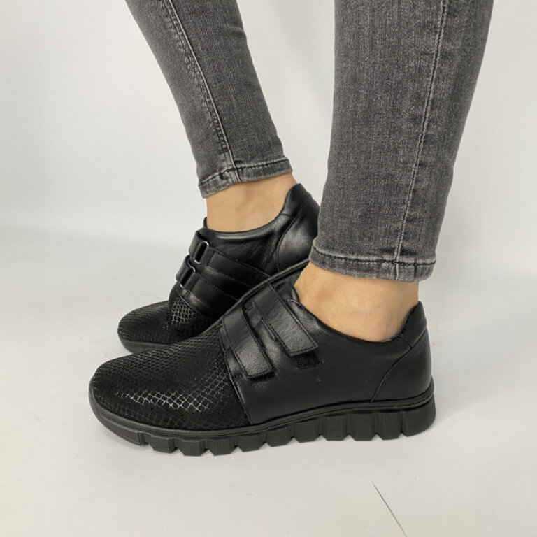 Анатомические женские кроссовки Softmode 726403 кожаные, черные