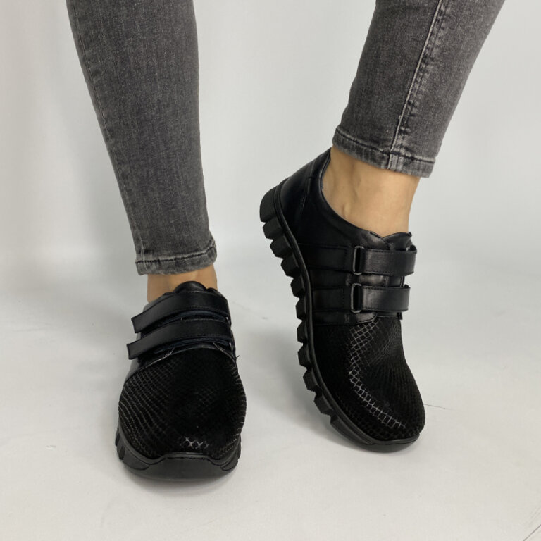 Анатомические женские кроссовки Softmode 726403 кожаные, черные