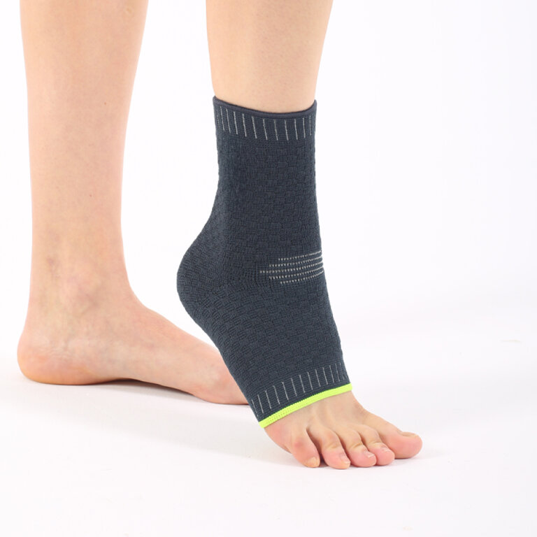 Бандаж на гомілковостопний суглоб Ortomedica REF-719 еластичний