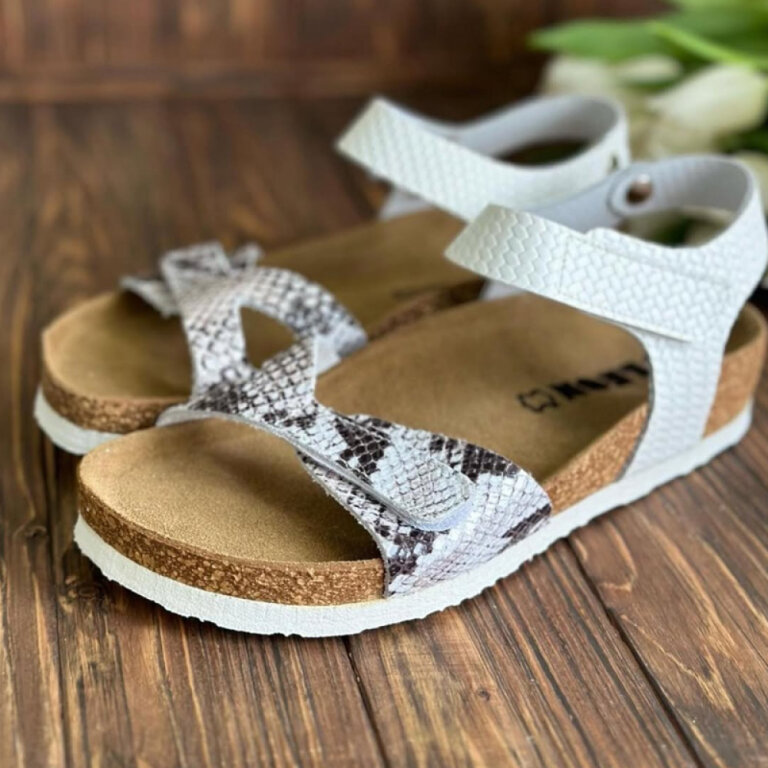 Босоножки женские Leon 4300 белая змея