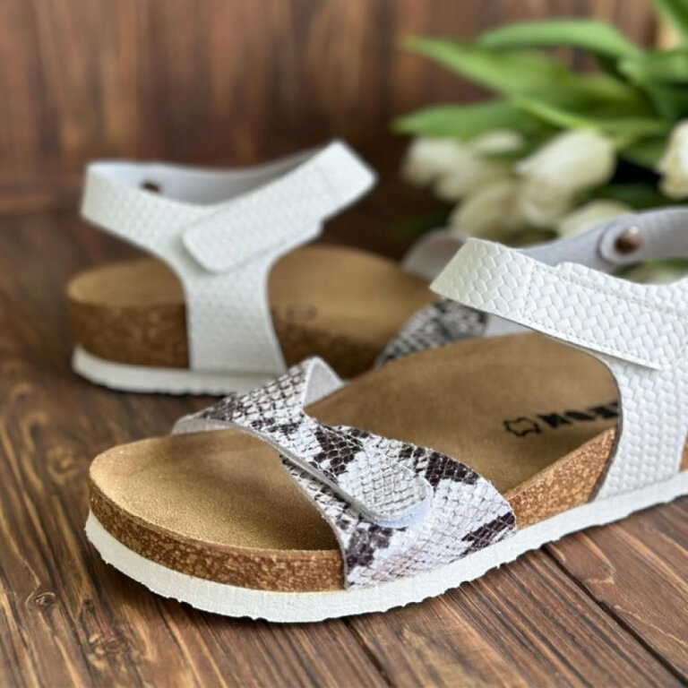 Босоножки женские Leon 4300 белая змея