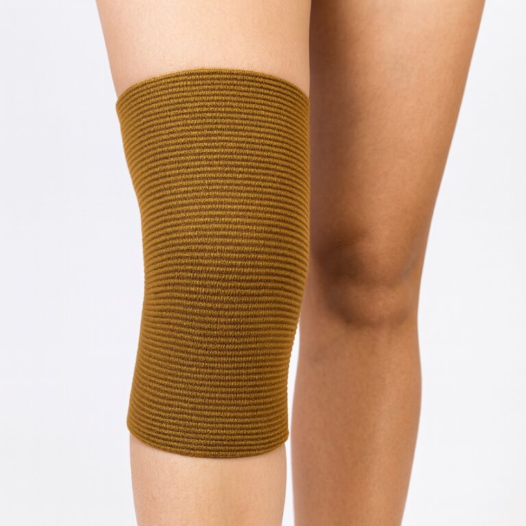 Бандаж на коліно Aurafix 112 B еластичний, вовна