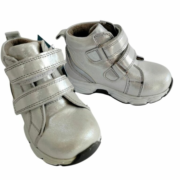 УЦІНКА! Дитячі Анатомічні черевики Ortomedica 602-06 (один з пари втратив колір) розмір 22