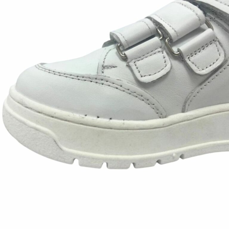 УЦІНКА! Дитячі Анатомічні кросівки Ortomedica ORTM 2 білі (дефект біля підошви) розмір 30