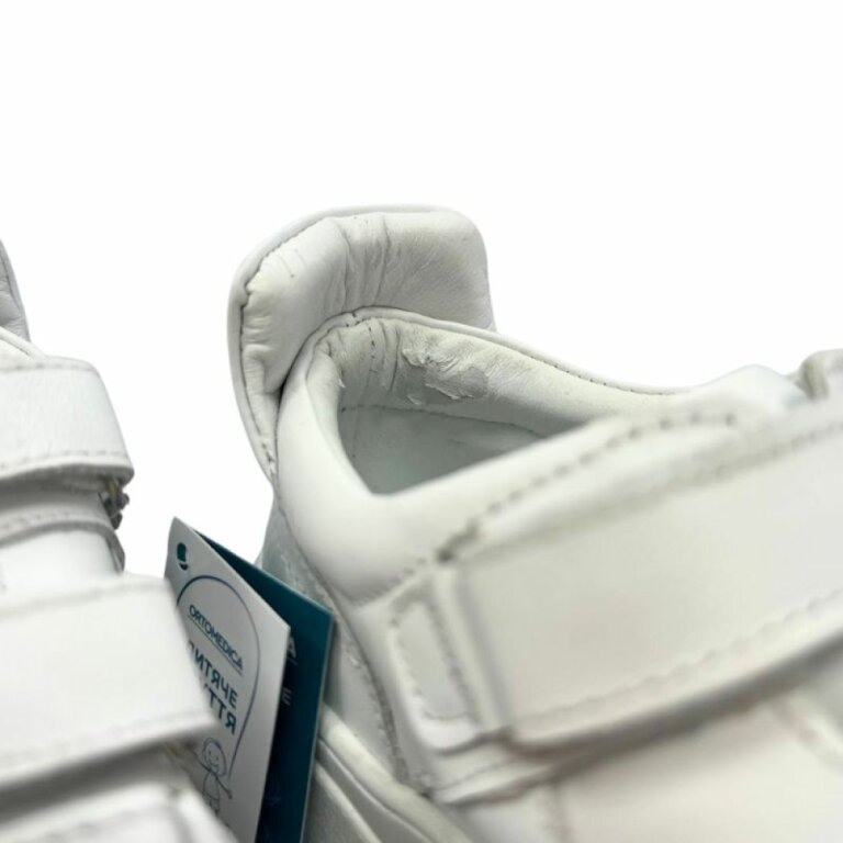 УЦІНКА! Дитячі Анатомічні кросівки Ortomedica ORTM 2 білі (дефект на внутрішній частині п’ятки взуття) розмір 36