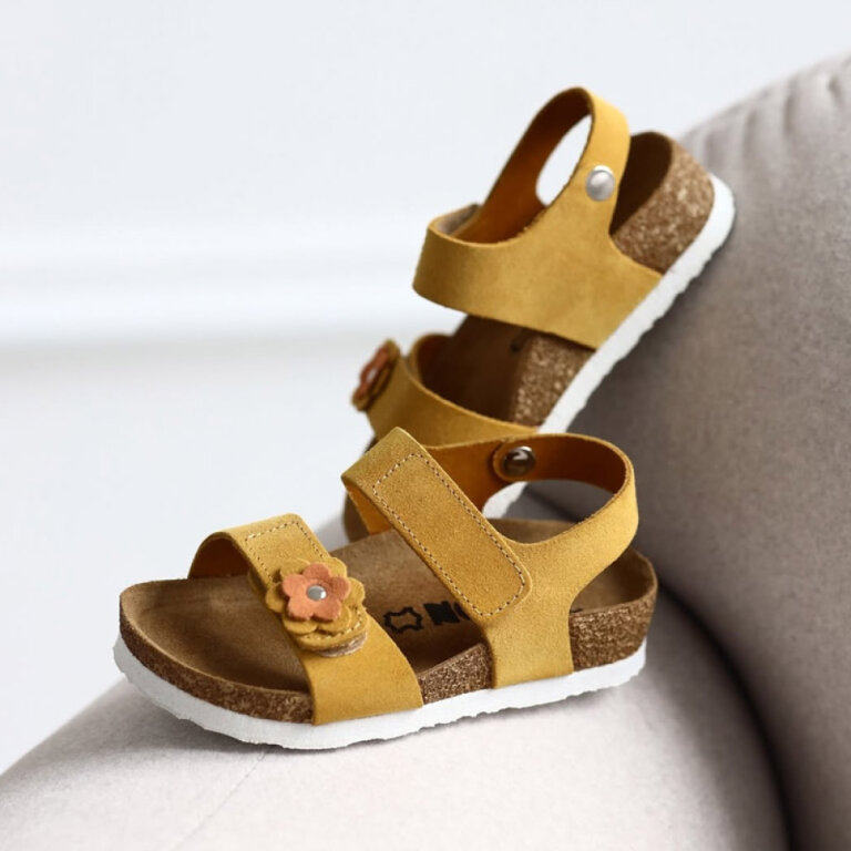 Дитячі анатомічні босоніжки Leon 4804 жовті