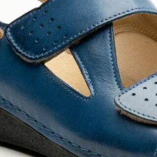 Босоніжки з вставкою для "кісточки" Leon 5020 сині