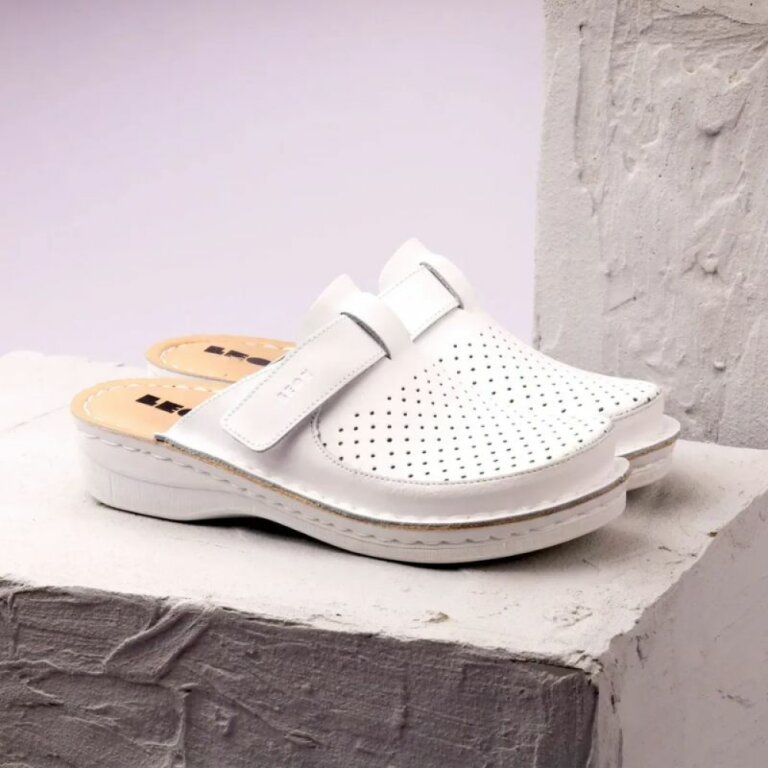 Анатомічні тапочки-сабо Leon 263 білий